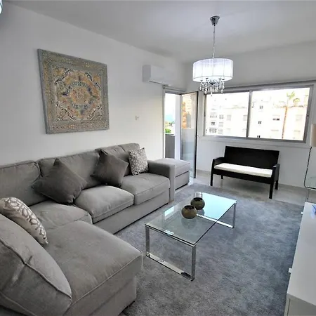 Gorgeous 3 Bedroom Next To Park Limassol