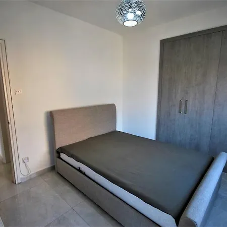 Gorgeous 3 Bedroom Next To Park Apartamento